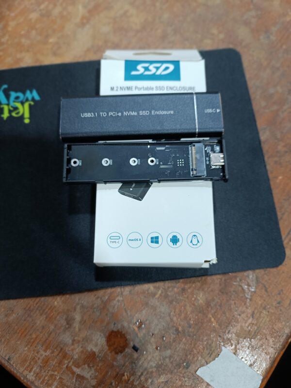 Boitier Externe Pour disque dur SSD M.2 NVME / NOIR
