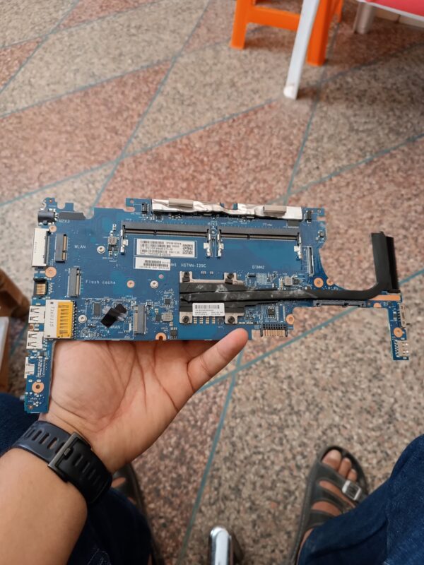 MOTHER BOARD(carte mère) HP ELITEBOOK 820 G2